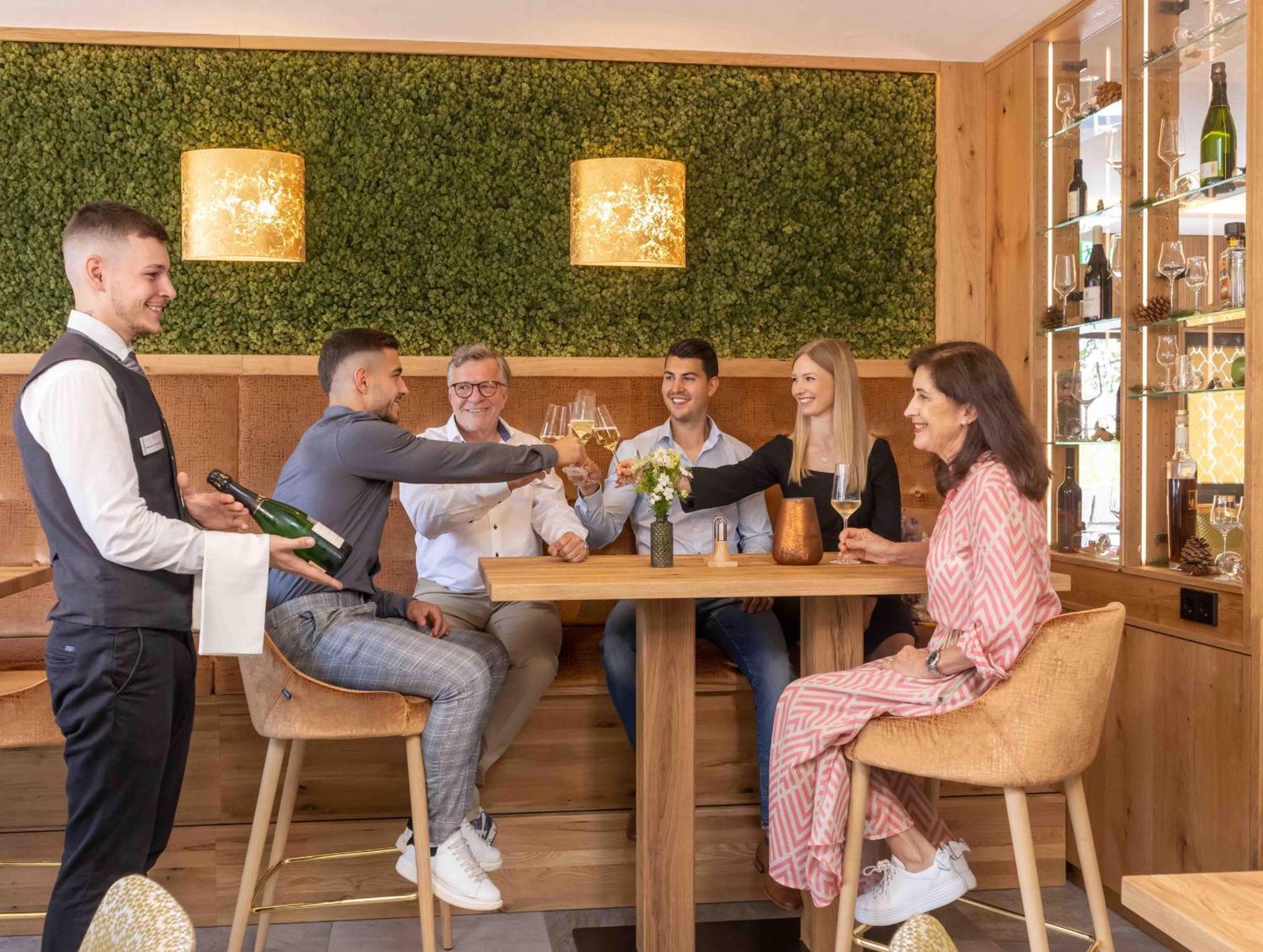 Wellnesshotel Sonnenhof & Sonnhalde uhlingen Birkendorf Bagian luar foto