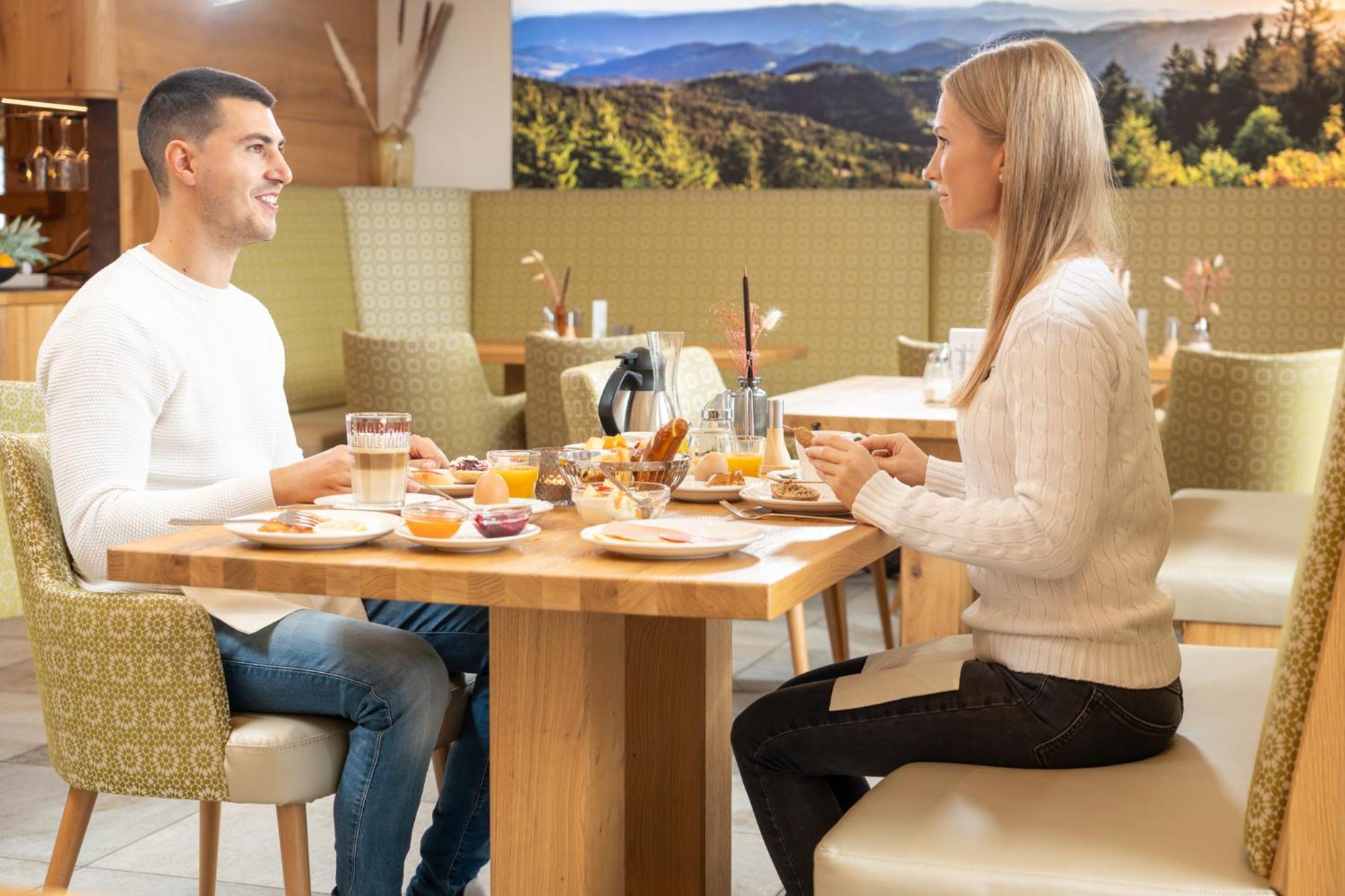 Wellnesshotel Sonnenhof & Sonnhalde uhlingen Birkendorf Bagian luar foto